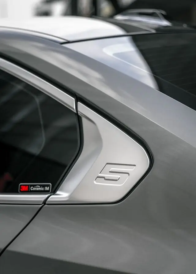 PPF Mobil BMW 330i warna Hitam — Kitawrapin