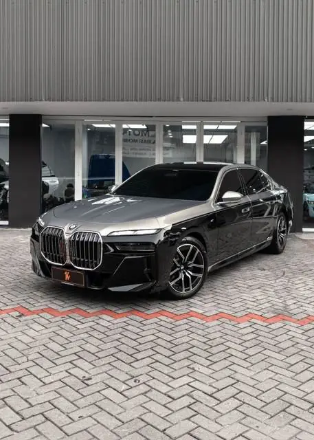 PPF Mobil BMW 735i Oxide warna Abu-abu — Kitawrapin