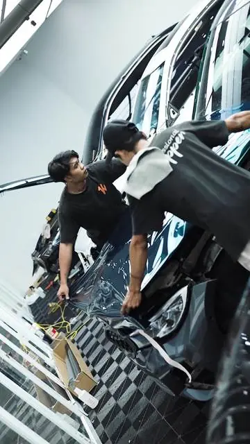 Color Wrap BMW G21 F114 Inozetek Gloss Metalic Emerald Green — Kitawrapin