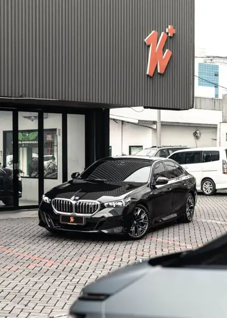 PPF Mobil BMW i5 warna Hitam — Kitawrapin