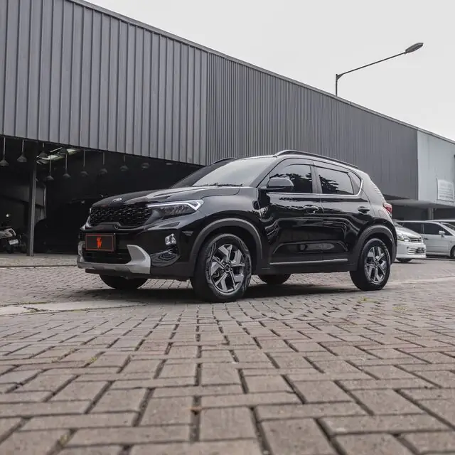 PPF Mobil KIA Sonet warna Hitam — Kitawrapin