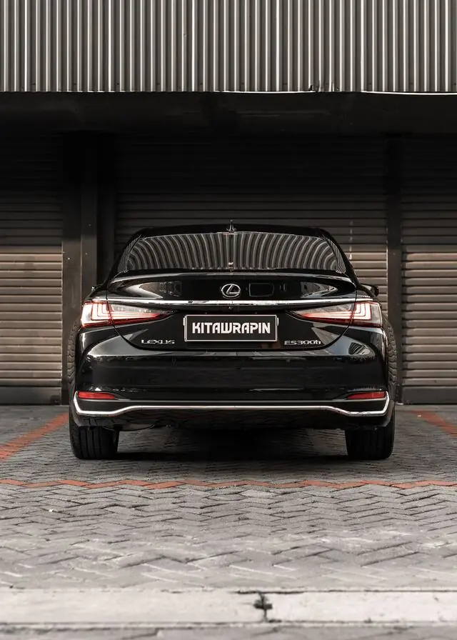 PPF Mobil Lexus ES300h warna Hitam — Kitawrapin