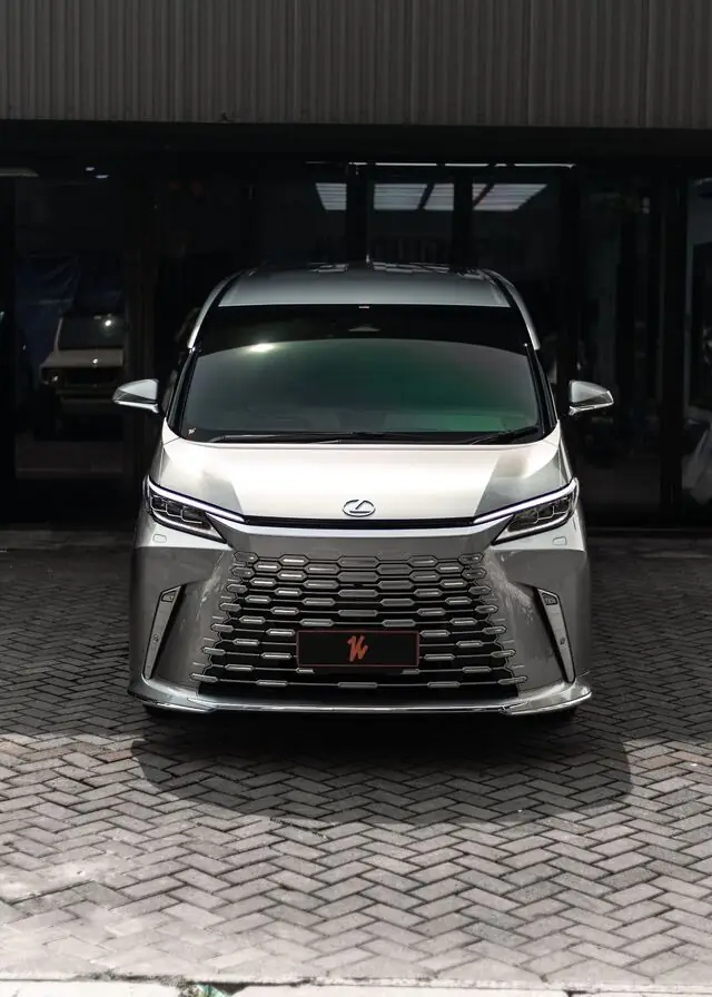 PPF Mobil Lexus LM350h warna Silver — Kitawrapin