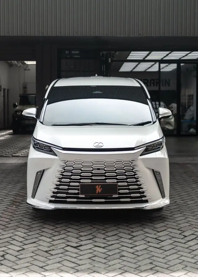 PPF Mobil Lexus LM350h warna Putih — Kitawrapin