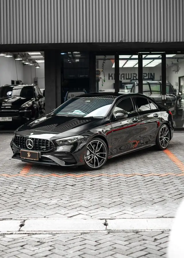 PPF Mobil Mercedes Benz A35 warna Hitam — Kitawrapin