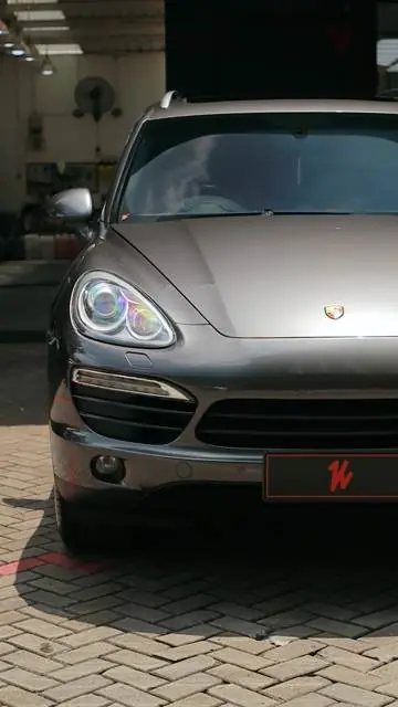 Color Wrap Porsche Cayenne Proteger Liquid Metallic Gun Grey — Kitawrapin