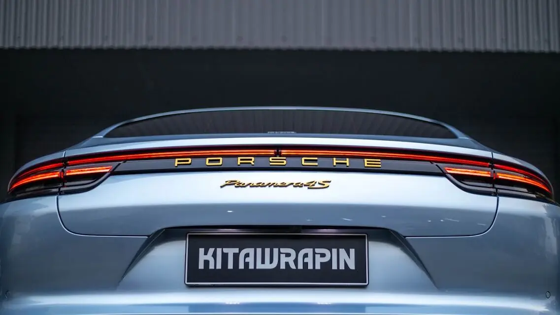 Color Wrap Porsche Panamera MCWrap Liquid Oxygen Silver — Kitawrapin