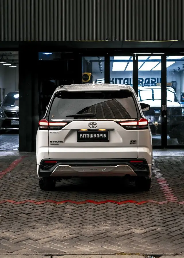 PPF Mobil Toyota Zenix warna Putih — Kitawrapin
